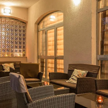 6 Bedroom Awesome In Pula Fondole